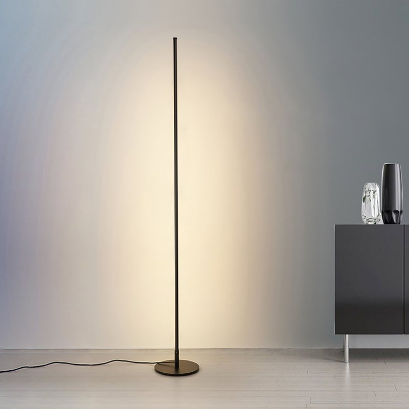 Geavanceerde dimbare LED staande lamp met afstandsbediening. Creëer de perfecte sfeer in elke ruimte.