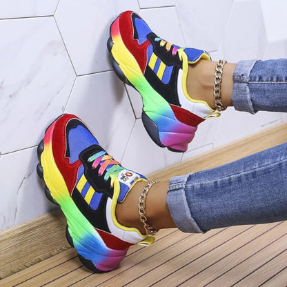 "Modieuze blauwe dames sneakers met verhoogde zool, lichtgewicht design en schokabsorberende zool voor extra comfort."