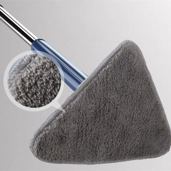 Vlekkeloze reiniging met de 360° draaibare microvezel dweil, perfect voor alle vloertypes en huishoudens.
