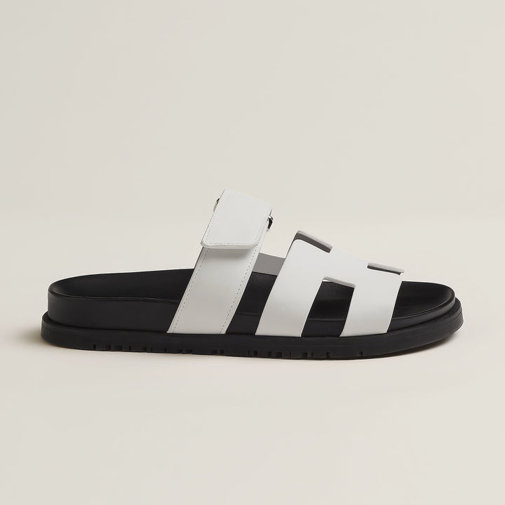Lichtgewicht heren instapsandalen, ademend en ideaal voor warm weer.