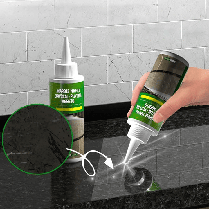 Verbluffende hoogglans op graniet na behandeling met NanoShine steen coating, voor een beschermd en schoon oppervlak.