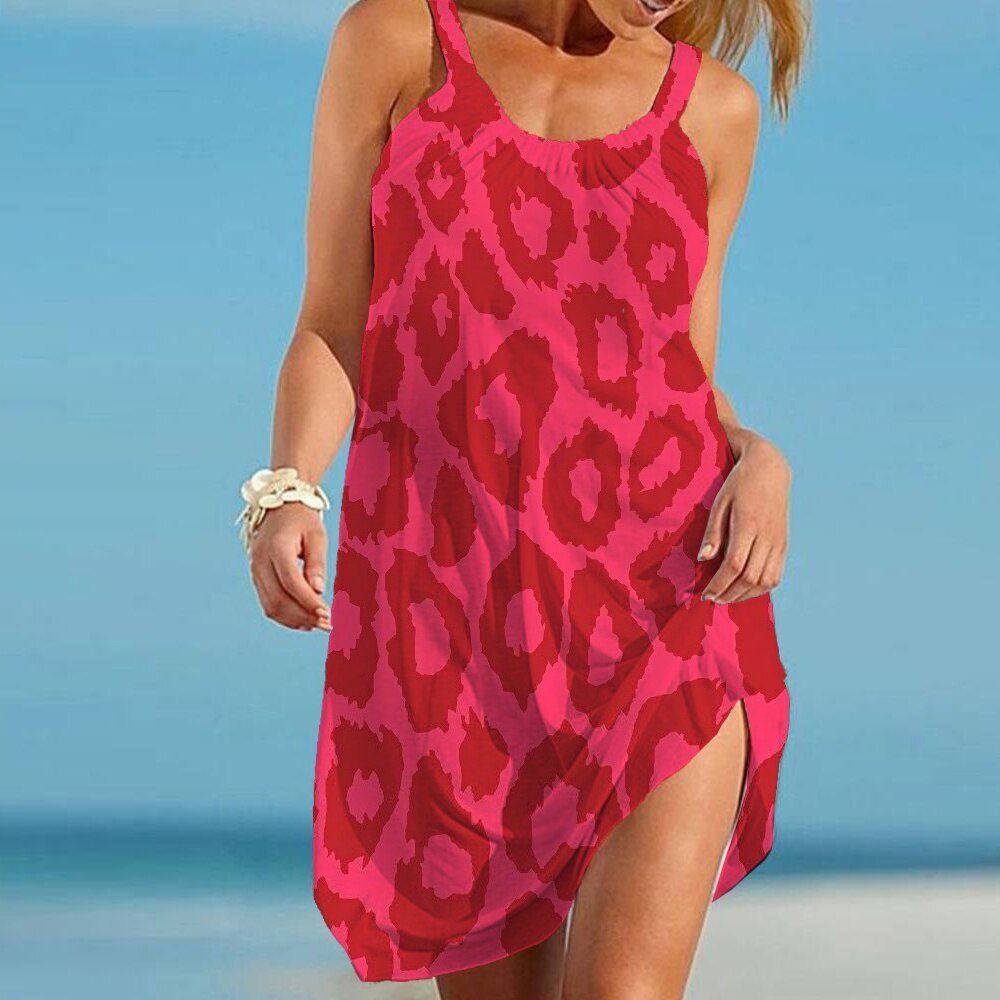 Stijlvolle dames zomerjurk met opvallend luipaardmotief, een must-have voor zomerse dagen.