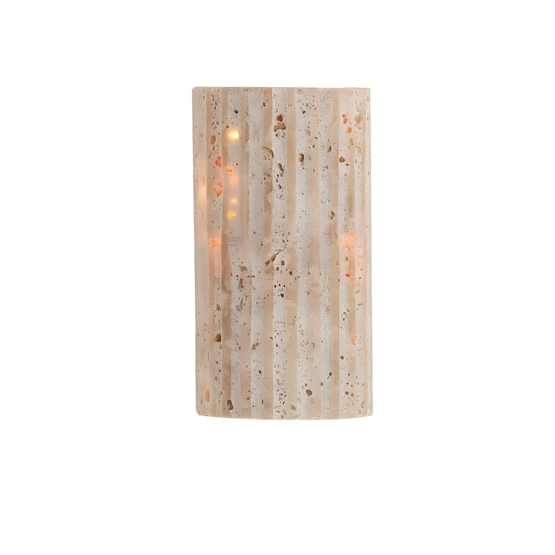Unieke natuurstenen wandlamp, diffuse LED verlichting voor een serene en moderne uitstraling.
