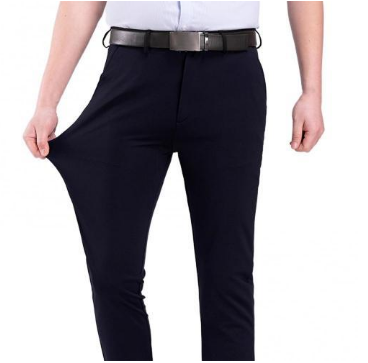 Stijlvolle marineblauwe heren stretchbroek, comfortabel en veelzijdig voor elke gelegenheid.