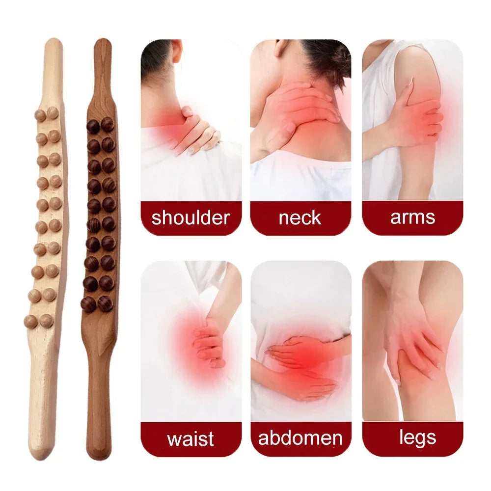 Houten Gua Sha massagestick in gebruik voor diepe weefselmassage en verlichting van spierpijn.
