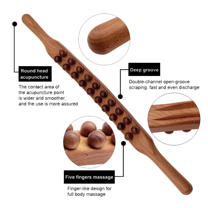 Detailopname van de gladde, duurzame houten Gua Sha massagestick, perfect voor zelfmassage.