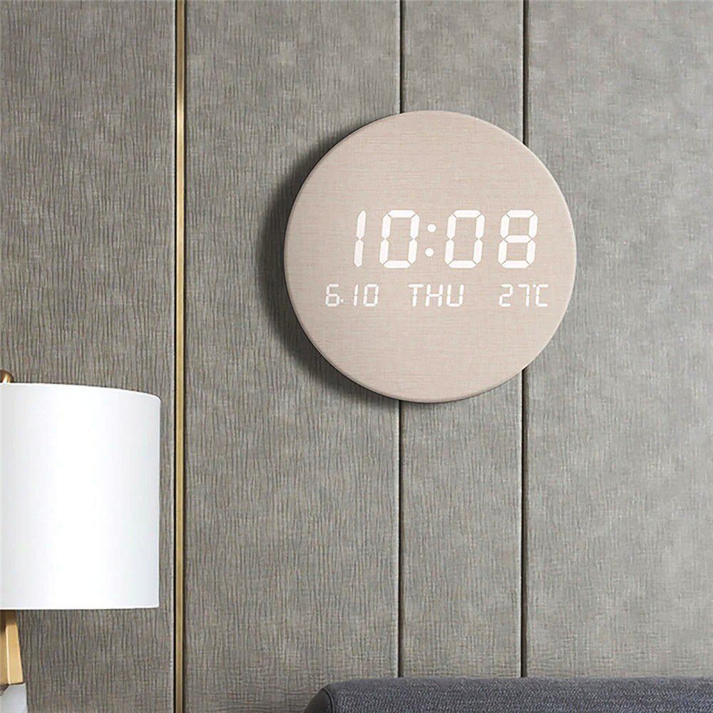 Minimalistische digitale wandklok, modern design in Scandinavische stijl, ideale interieur decoratie.