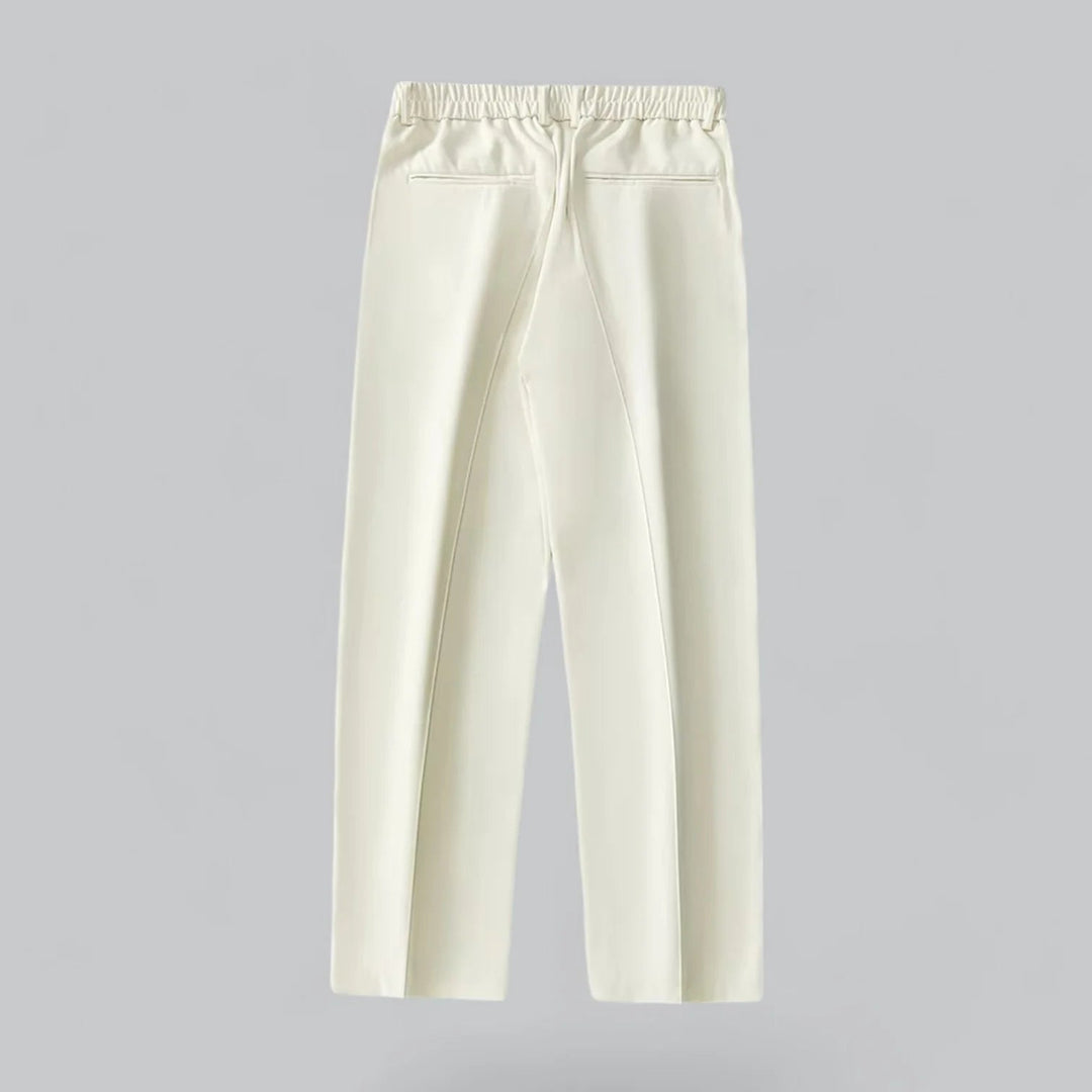Moderne heren broek met wijde pijpen. Een casual, stijlvolle toevoeging aan je herenkleding.