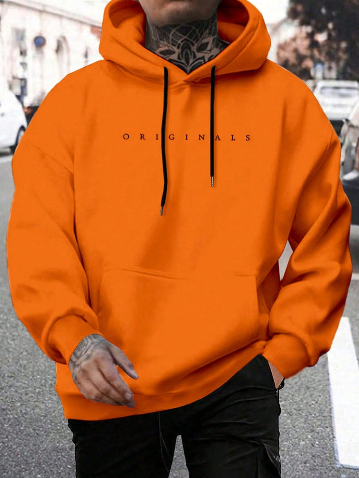 Comfortabele heren hoodie met capuchon voor lente en herfst, met moderne letterprint.