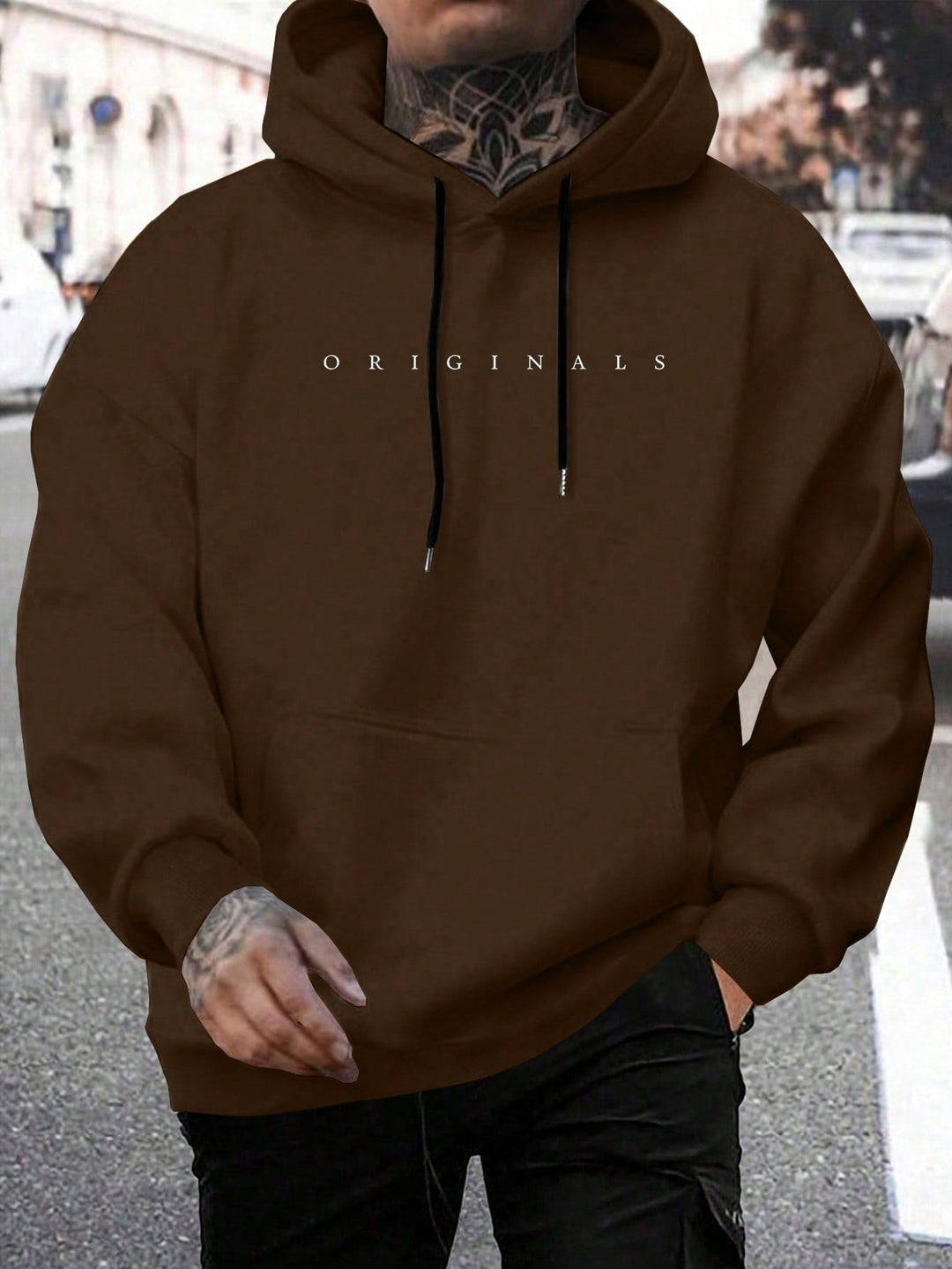 Eigentijdse heren sweatshirt met capuchon en stijlvolle letterprint voor een frisse look.