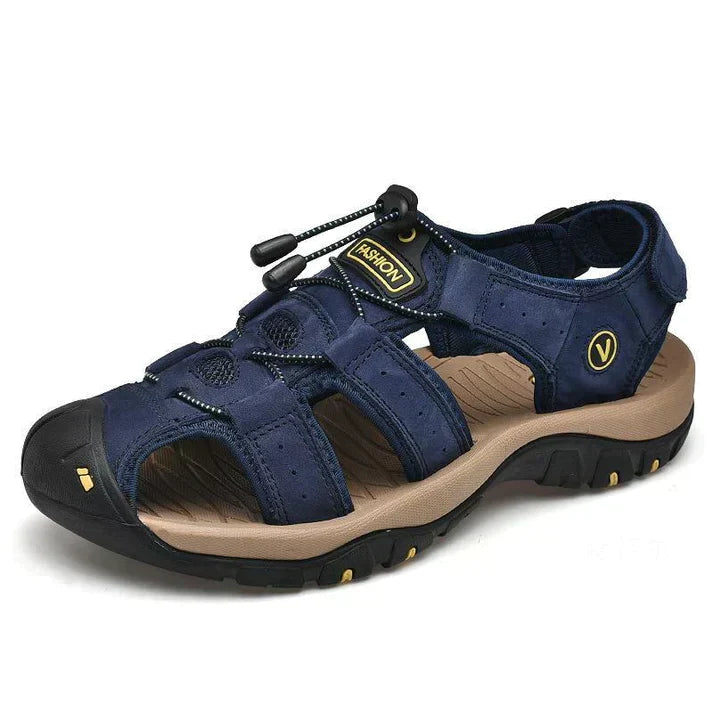 "Orthopedische herensandalen, bruin, open teen ontwerp. Ergonomische zool voor pijnvrij comfort en stijlvolle uitstraling."