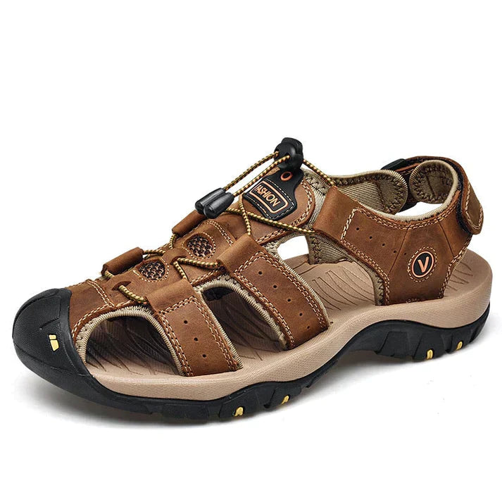 "Orthopedische herensandalen, bruin, open teen ontwerp. Ergonomische zool voor pijnvrij comfort en stijlvolle uitstraling."