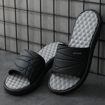 "Orthopedische slippers heren met ademend bovenwerk en comfortabel voetbed, ideaal voor zowel thuis als buiten."
