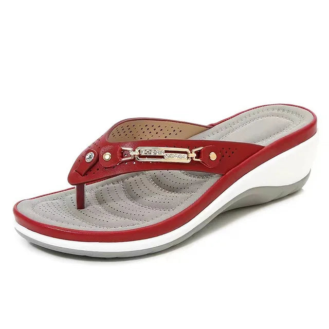 "Orthopedische zomersandalen met schokabsorberend voetbed. Verkrijgbaar in beige, rood, wit, zwart. Stijlvol en comfortabel."
