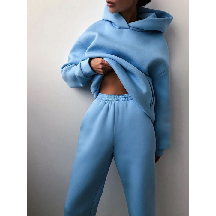 Zacht dames oversized joggingpak, complete set met comfy hoodie en hoge taille broek voor thuis of buiten.