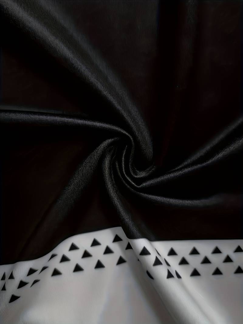 Moderne O-hals sweater en trekkoordbroek van de Sophie dames loungeset, trendy en comfortabel.