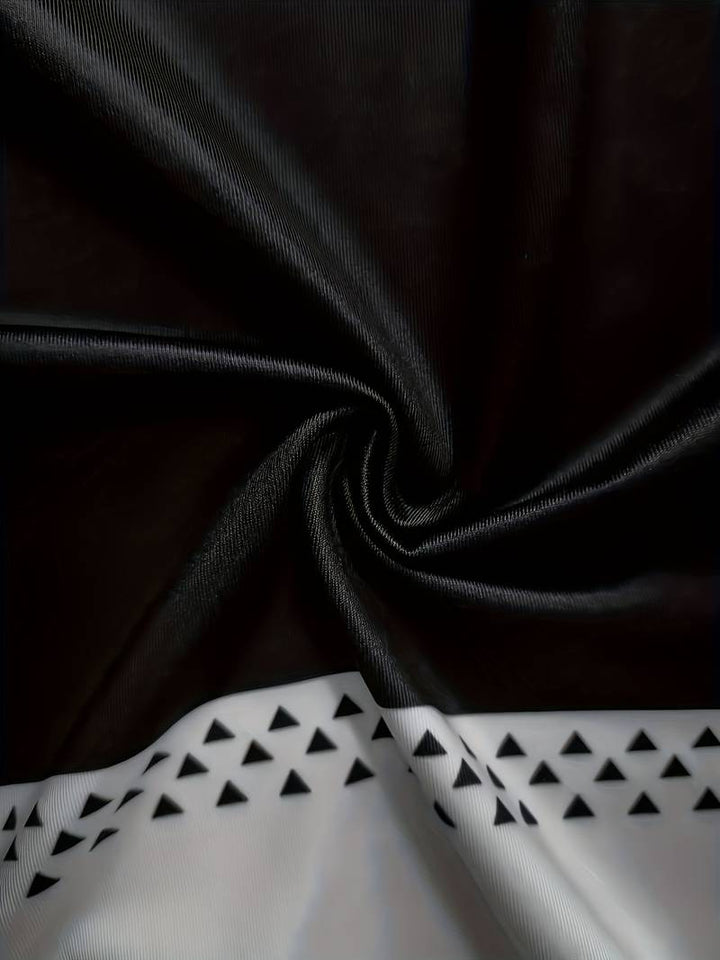 Moderne O-hals sweater en trekkoordbroek van de Sophie dames loungeset, trendy en comfortabel.