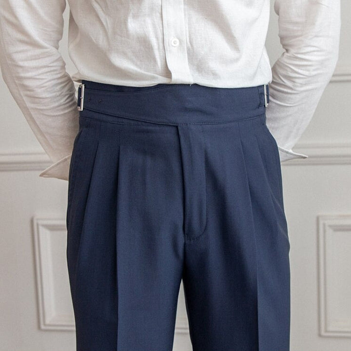 Comfortabele herenbroek in Gurkha stijl met hoge taille. Perfect voor een elegante en ontspannen look.