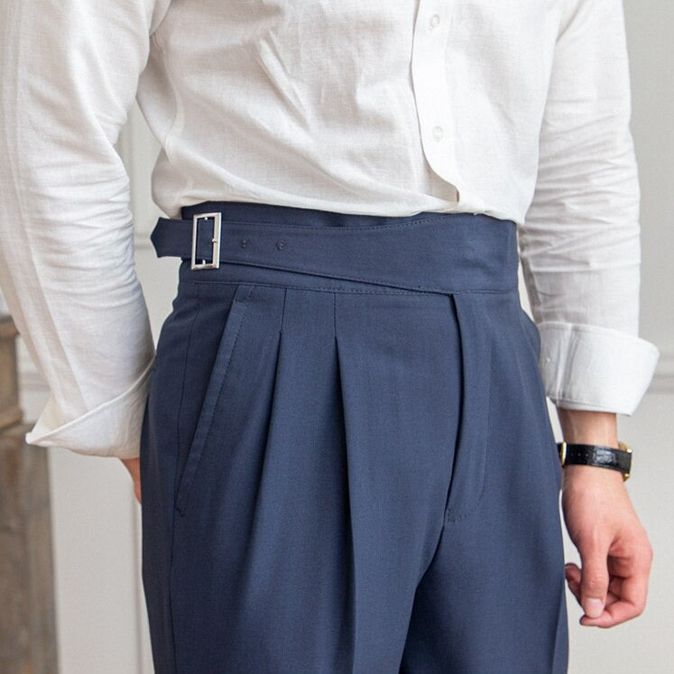 Elegante heren Gurkha broek met hoge taille, straight fit. Tijdloze mode voor de moderne man.