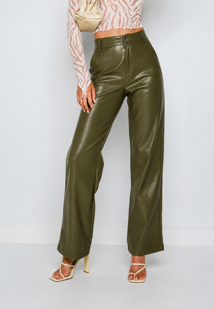 Elegante damesbroek met glanzende afwerking, rechte pijp en hoge taille, een modieuze toevoeging aan elke garderobe.