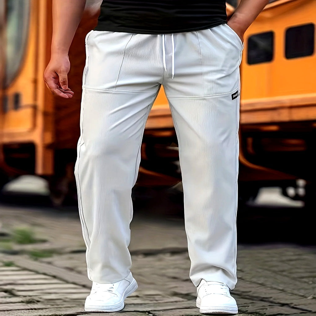 Zwarte heren casual broek met comfortabele, elastische katoenmix. Geschikt voor dagelijkse stijl.
