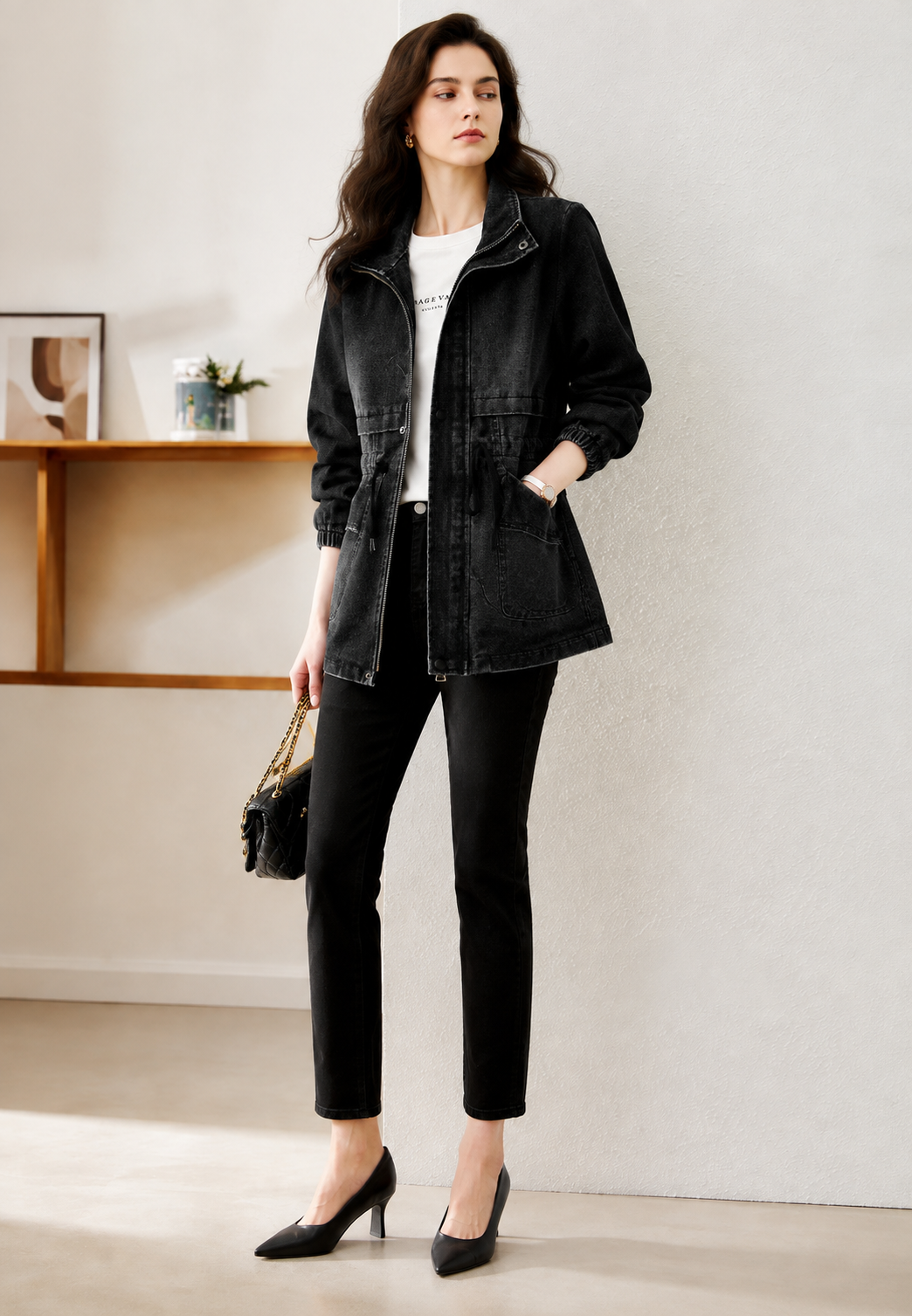 Casual damesparka met voorzakken en verstelbare taille, perfect voor dagelijks gebruik en modebewuste vrouwen.