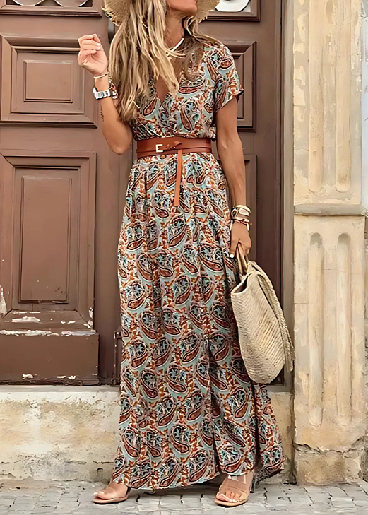 Modieuze bloemen maxi jurk voor dames. Casual, comfortabel en perfect voor warme zomerdagen.