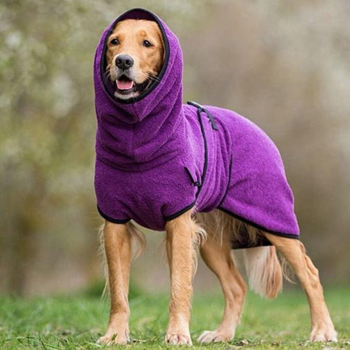 Zachte, absorberende PetDryer huisdier badjas; comfortabel en warm voor hond of kat na wassen.