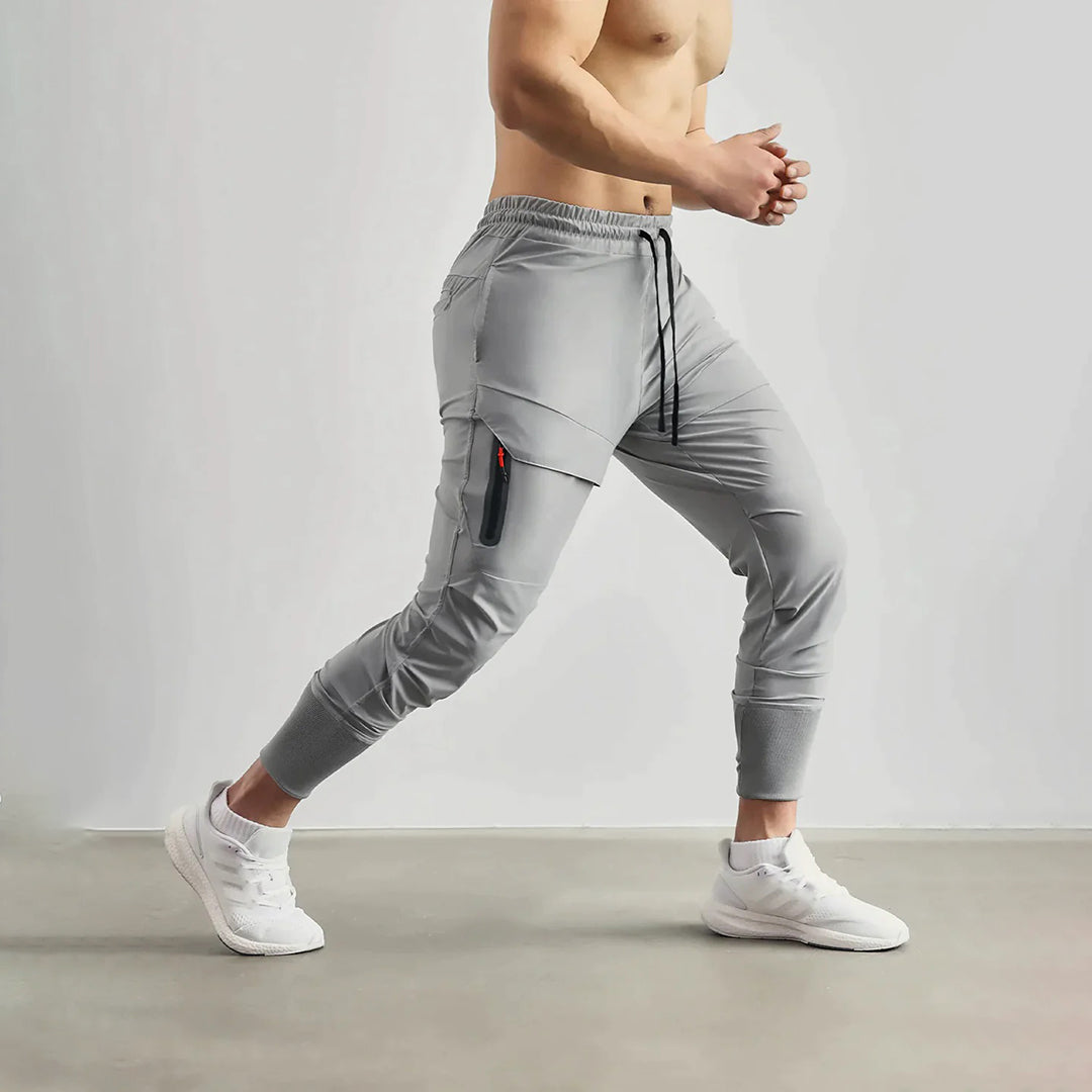 Heren lichtgewicht joggers, comfortabel en flexibel voor sport of vrije tijd.
