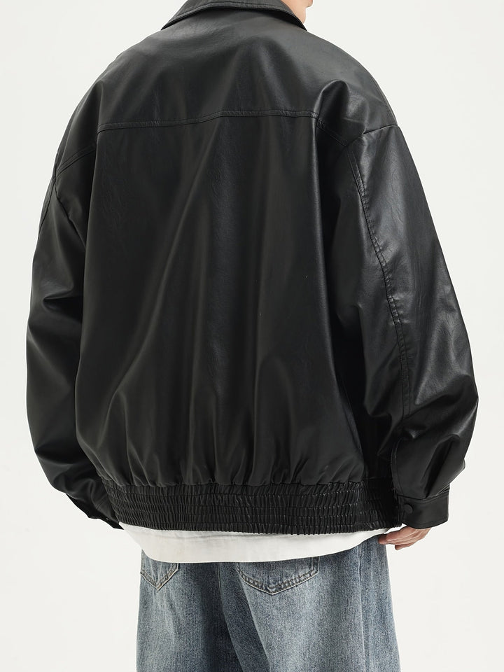 Veelzijdig zwart heren ritsjack, perfect als overgangsjack voor voorjaar en najaar. Stijlvolle herenmode.