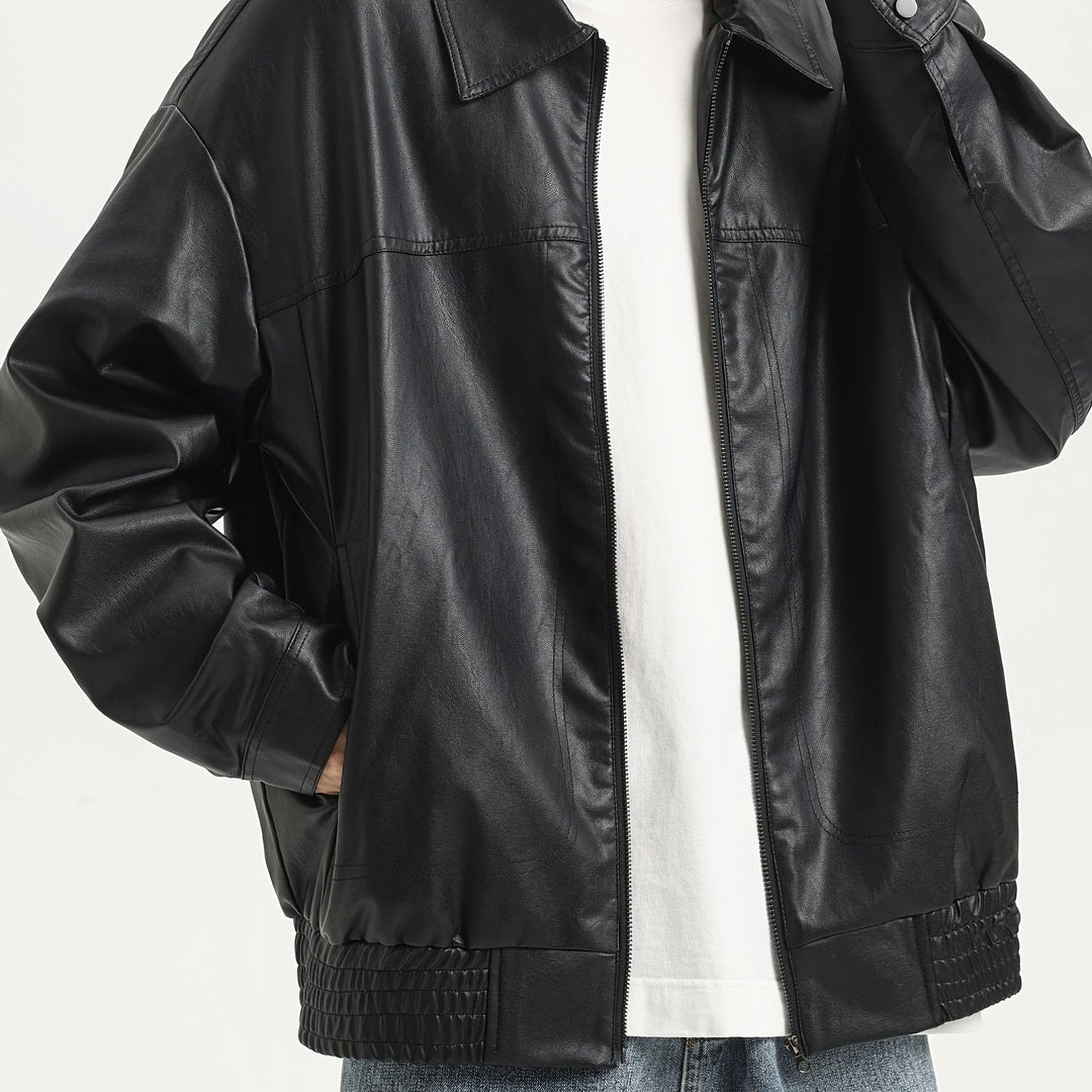 Tijdloos zwart heren ritsjack, comfortabel en modieus, perfect voor een stijlvolle casual look. Goede pasvorm.