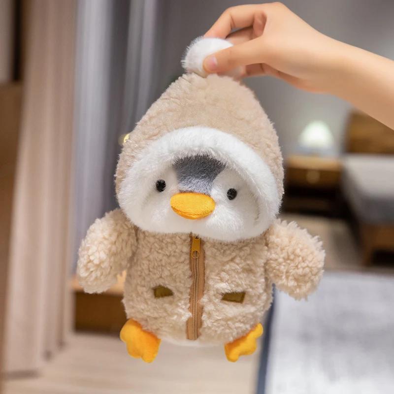 Kindvriendelijke pinguïn knuffel, veilig pluche speelgoed & vrolijke kinderkamer decoratie.