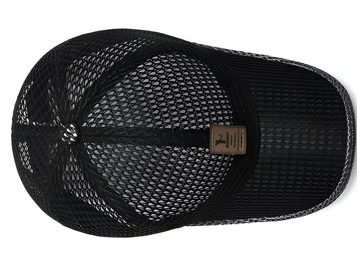 Close-up van de ademende mesh stof van de lichtgewicht unisex sportpet, met verstelbare pasvorm voor running.