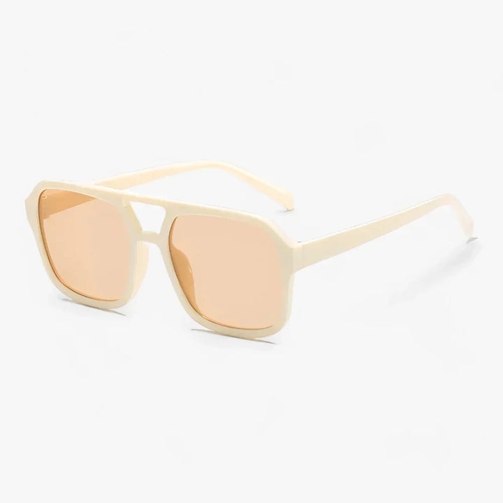 Unisex piloten zonnebril, perfect voor elke outfit. Met UV400 bescherming tegen schadelijke zonnestralen.