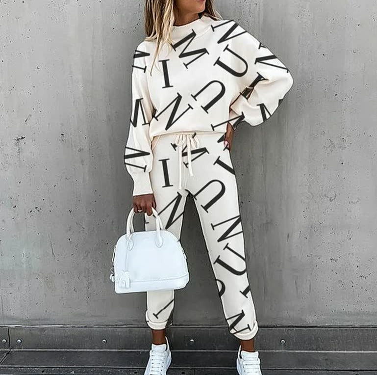 Zomers dames trainingspak met trendy design, ideaal als loungewear.