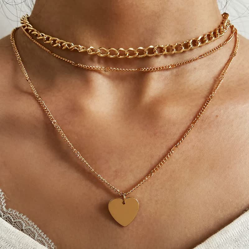 Stralende damesketting, verkrijgbaar in goud, rosegoud en zilver, voor elke gelegenheid.