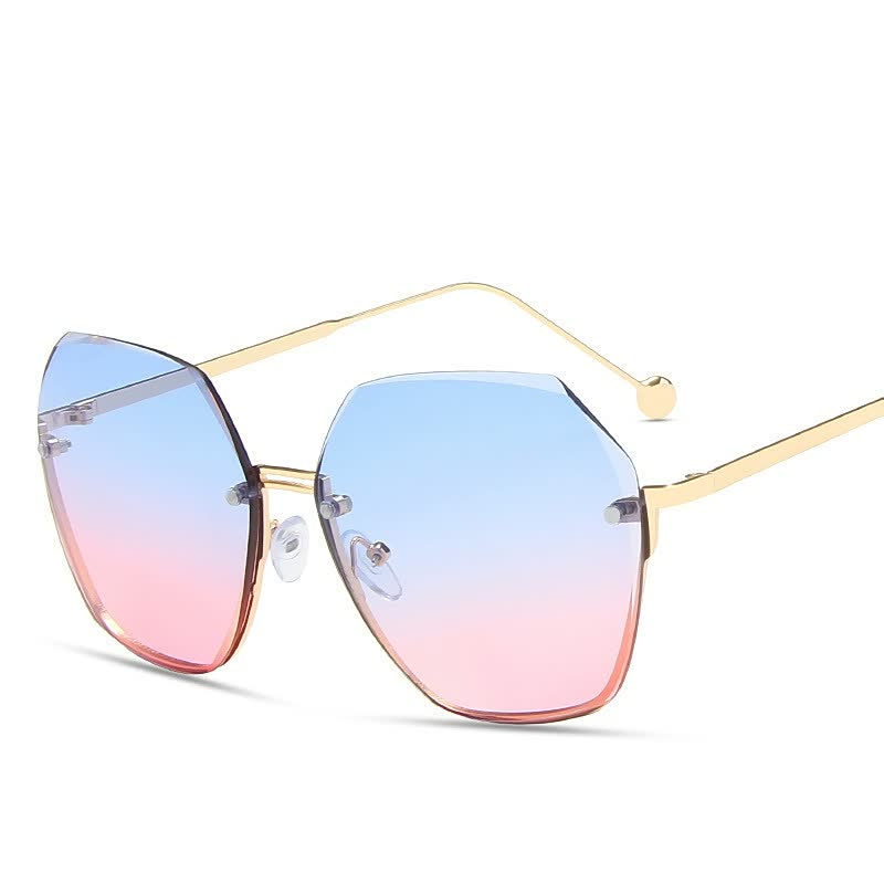 Zonnebril dames TrendyGlasses™ met grote glazen; stijlvolle mode accessoire voor de zomer.