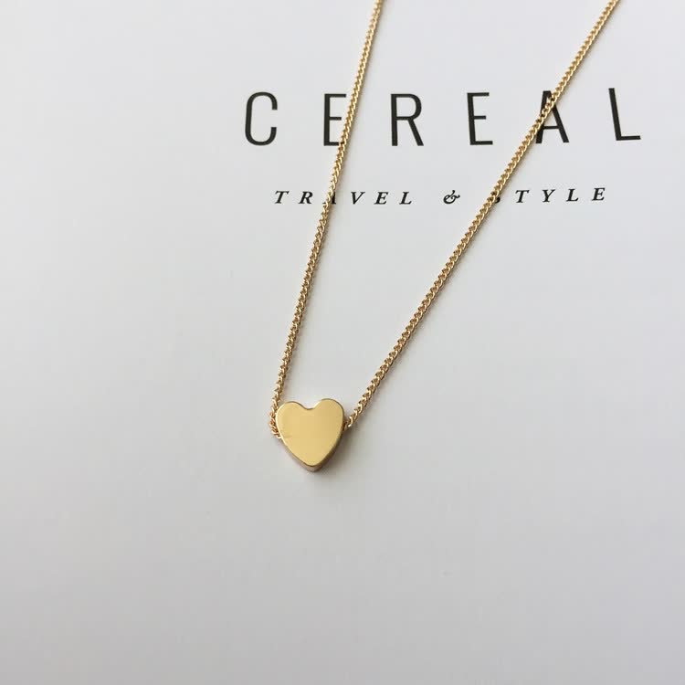 Perfect cadeau: elegante damesketting met subtiel hartje, een liefdevol sieraad voor haar.