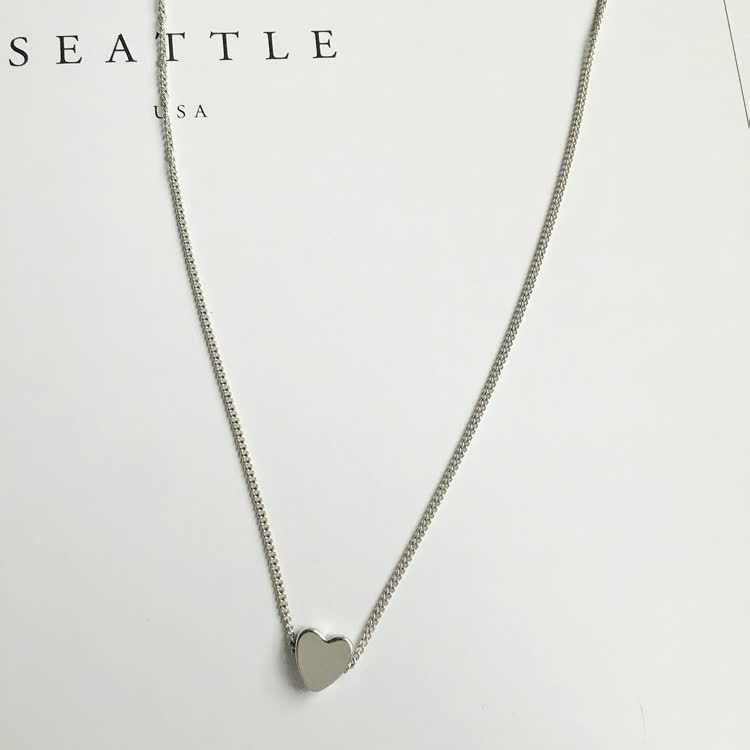 ExquisiteChain™ damesketting met glanzend hartje. Elegantie en stijl voor vrouwen.