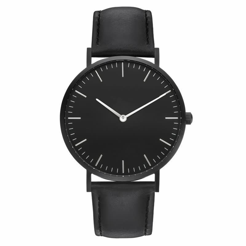 Zilverkleurig dameshorloge CrystalWatch™ op een pols. Elegant, tijdloos en een essentieel mode-item.
