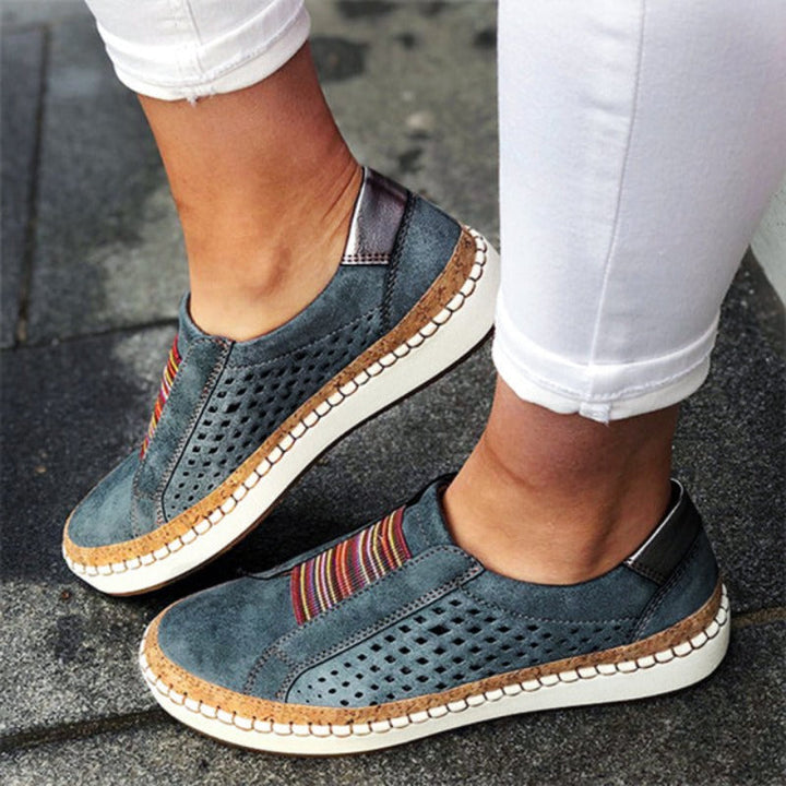 Stijlvolle JusticeSneaks orthopedische wandelschoenen voor dames, bieden comfort en ondersteuning voor gezonde voeten.