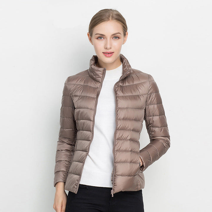 Comfortabele lichtgewicht dames winterjas. Moderne, casual gewatteerde donsjas Alina, ideaal voor vrouwen.