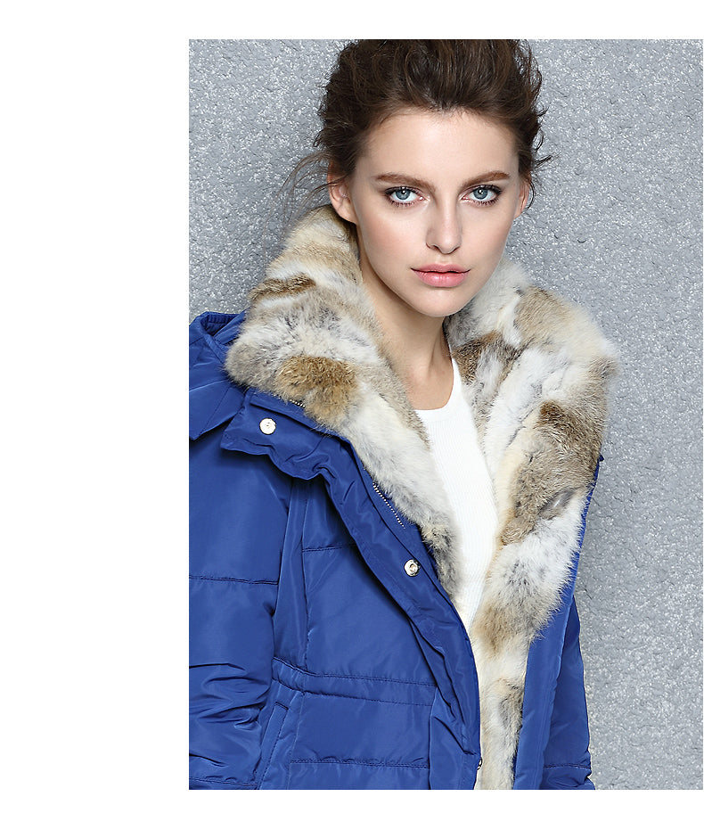 Stijlvolle en comfortabele damesjas, perfect als warme winterjas met capuchon.