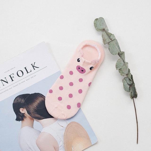 Hippe dames sneakersokken met dieren oortjes, perfecte aanvulling op elke outfit.