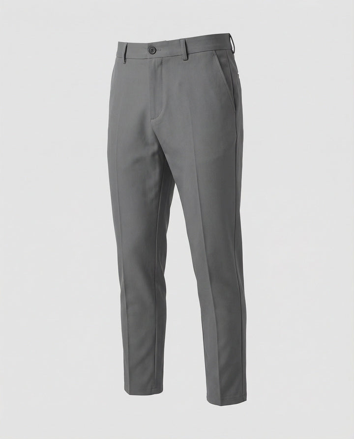 Stijlvolle heren chino, rechte pijpen, geschikt voor kantoor of avondje uit. Moderne herenmode must-have.
