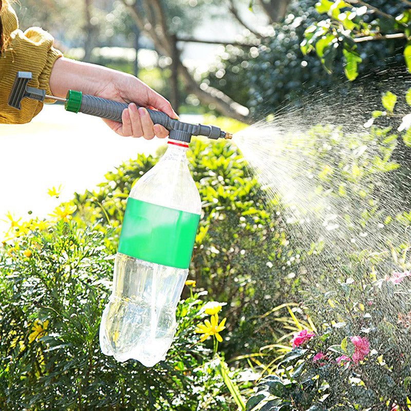 Handige plantensproeier met pompsysteem, perfect voor gelijkmatige waterverneveling en optimale plantenverzorging.