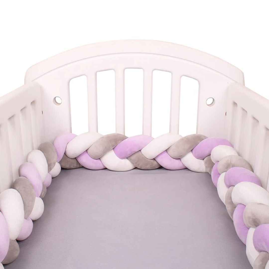 Heerlijk zachte, gevlochten bedbumper van 200 cm. Veiligheid en comfort voor elk kinderledikant.