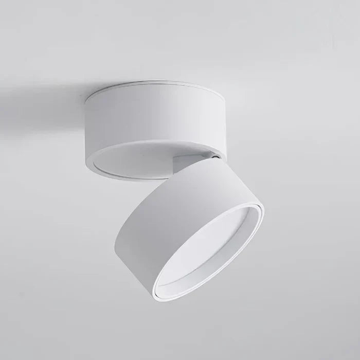 Verstelbare LED opbouwlamp, ideaal voor gerichte verlichting in de keuken of boven een werkblad.