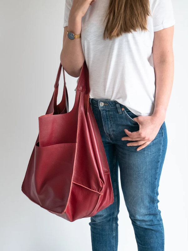 Grote PU-leren dames strandtas Maxine, een must-have voor zomer en vakantie.