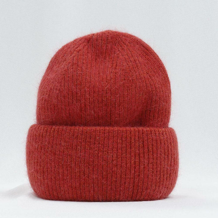 Pluizige konijnenbont muts voor dames, een modieus en warm accessoire voor de winter.